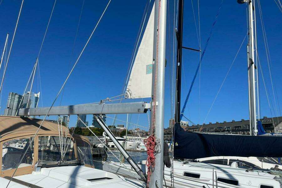 37ft Beneteau Yacht For Sale