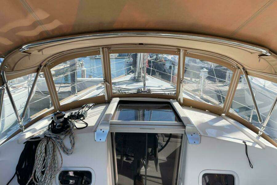 37ft Beneteau Yacht For Sale