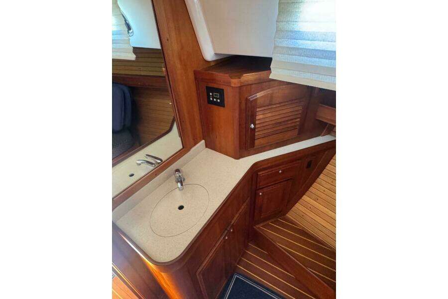 Lady Slipper 38ft Sabre Yacht For Sale