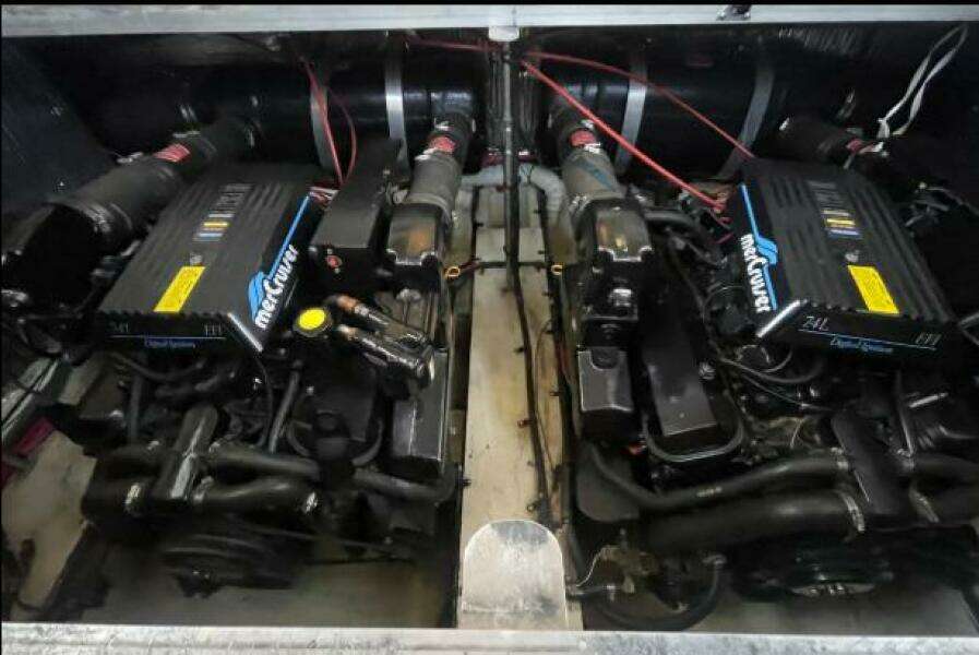 PICTURE THIS 36ft Cruisers Yachts Yacht For Sale PICTURE THIS 36ft Cruisers Yachts Yacht For Sale