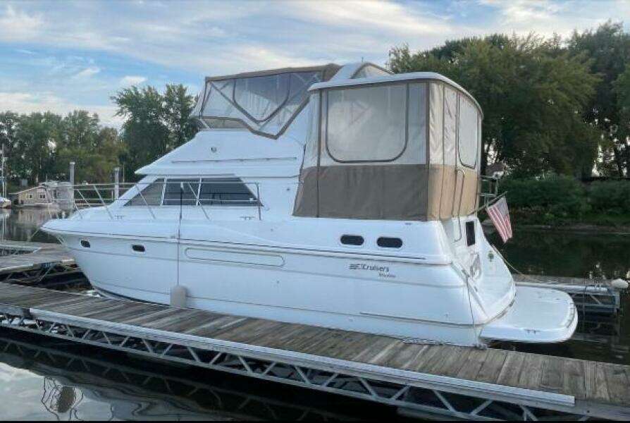 PICTURE THIS 36ft Cruisers Yachts Yacht For Sale PICTURE THIS 36ft Cruisers Yachts Yacht For Sale