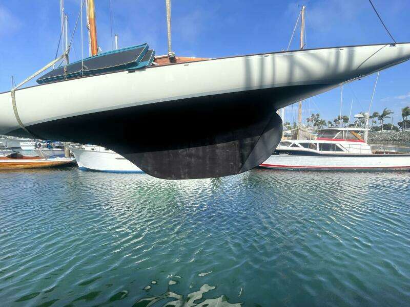 Jewel 32ft Kettenburg Yacht For Sale