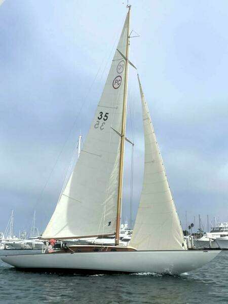 Jewel 32ft Kettenburg Yacht For Sale