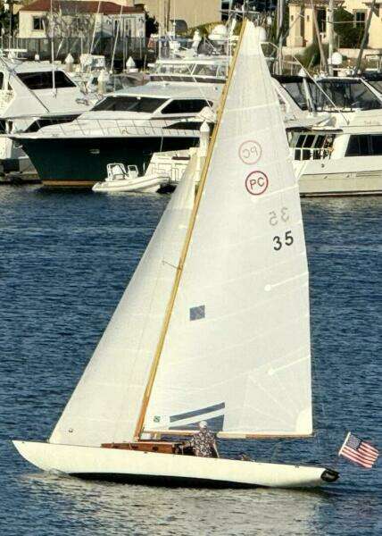 Jewel 32ft Kettenburg Yacht For Sale