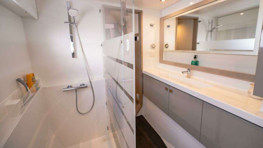 Side Track 41ft Fountaine Pajot Yacht For Sale Side Track 41ft Fountaine Pajot Yacht For Sale