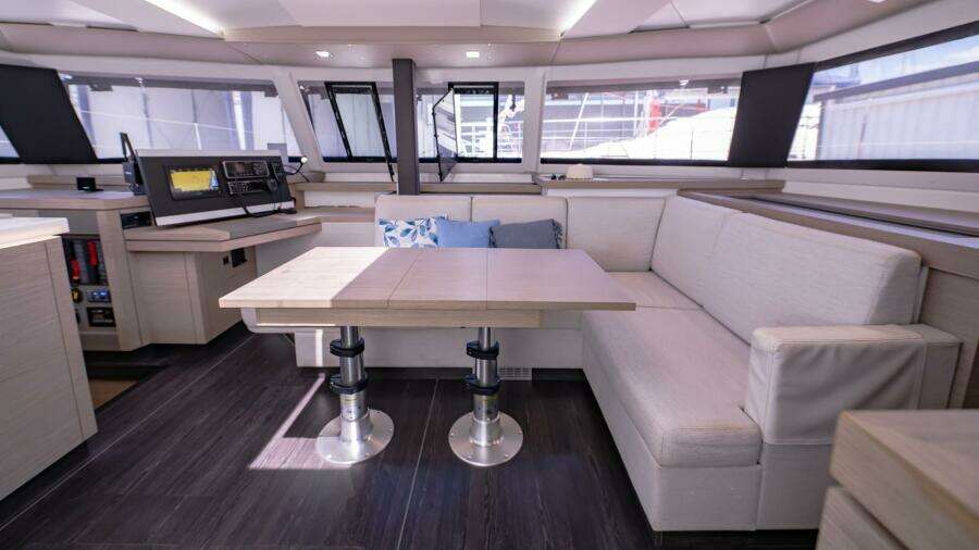 Side Track 41ft Fountaine Pajot Yacht For Sale Side Track 41ft Fountaine Pajot Yacht For Sale