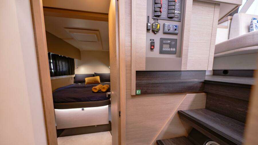 Side Track 41ft Fountaine Pajot Yacht For Sale Side Track 41ft Fountaine Pajot Yacht For Sale