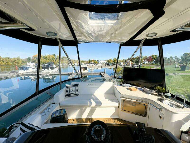 ON TOUR 47ft Sea Ray Yacht For Sale