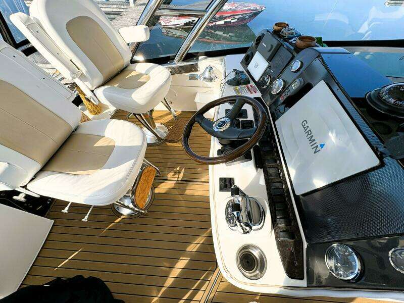 ON TOUR 47ft Sea Ray Yacht For Sale