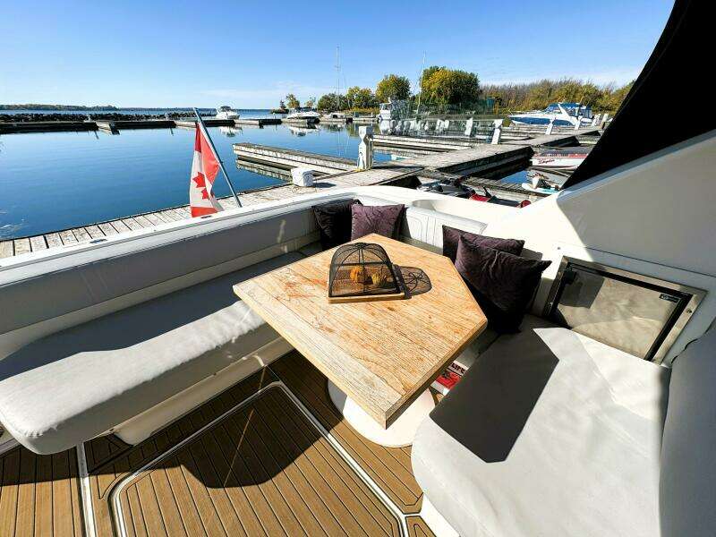 ON TOUR 47ft Sea Ray Yacht For Sale