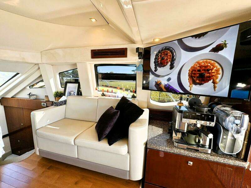 ON TOUR 47ft Sea Ray Yacht For Sale