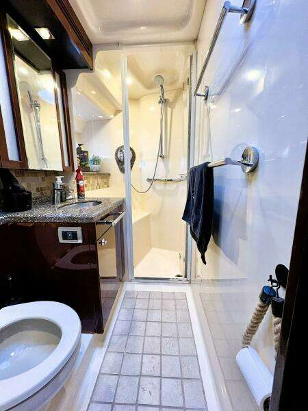 ON TOUR 47ft Sea Ray Yacht For Sale