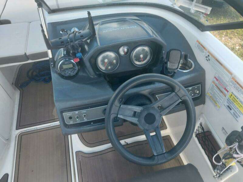 20ft Bayliner Yacht For Sale