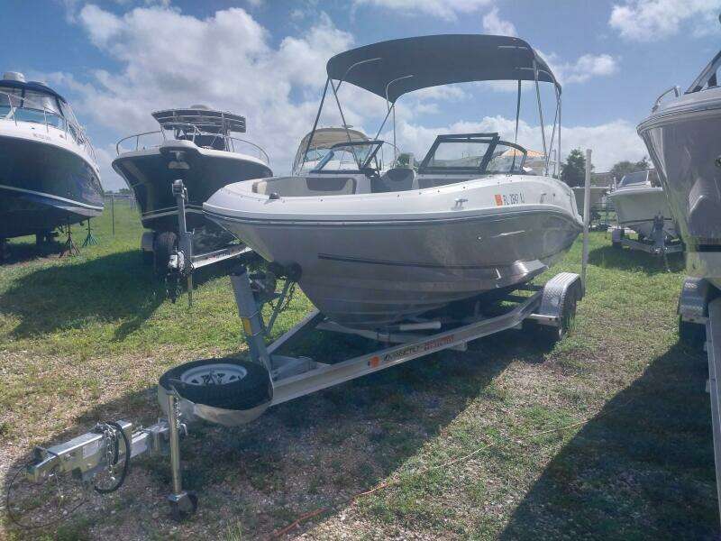 20ft Bayliner Yacht For Sale