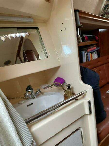 Sandoval 31ft Camper  amp  Nicholsons Yacht For Sale
