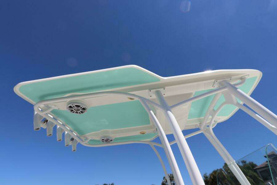 24ft Canyon Bay Yacht For Sale