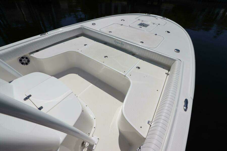 24ft Canyon Bay Yacht For Sale