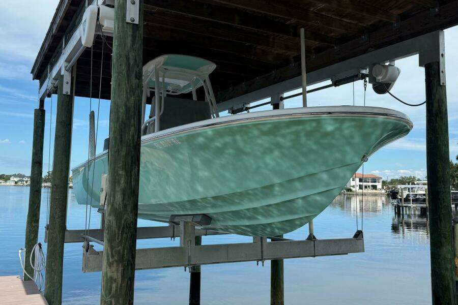 24ft Canyon Bay Yacht For Sale