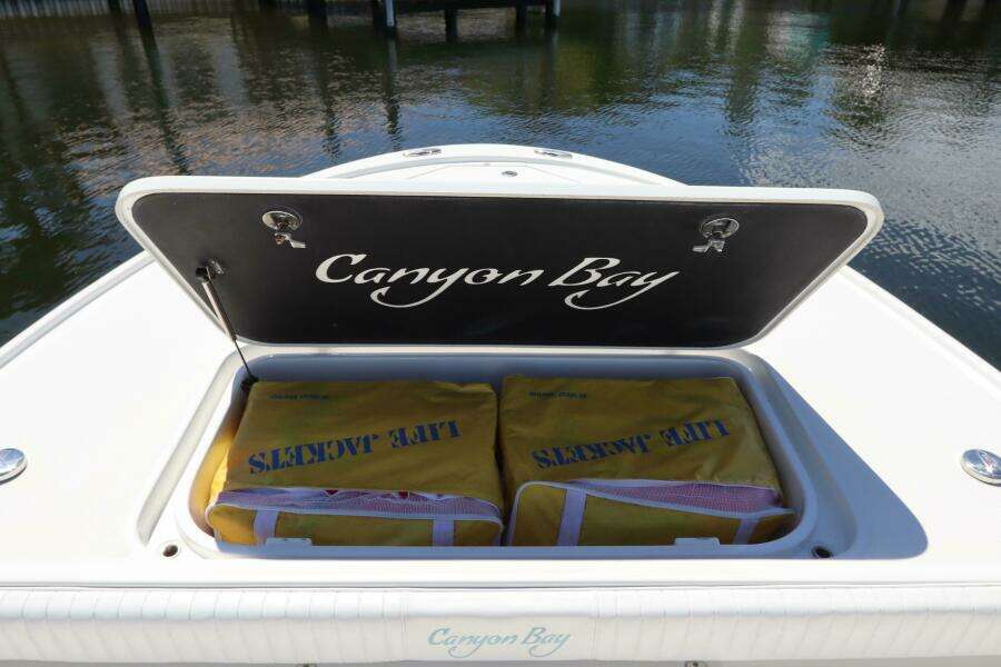 24ft Canyon Bay Yacht For Sale