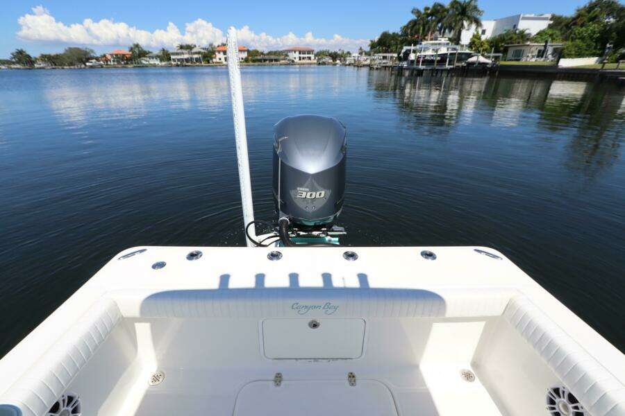 24ft Canyon Bay Yacht For Sale