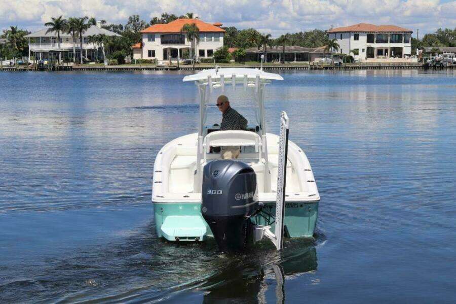 24ft Canyon Bay Yacht For Sale