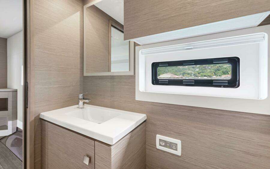 Mona Lisa 45ft Fountaine Pajot Yacht For Sale