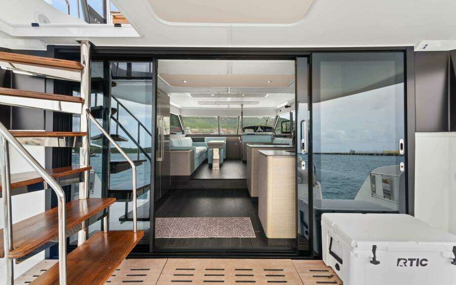 Mona Lisa 45ft Fountaine Pajot Yacht For Sale