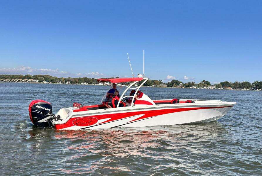 CAT 5 36ft Avanti Yacht For Sale