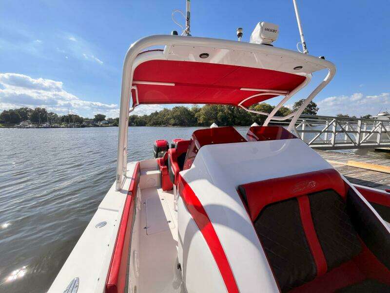 CAT 5 36ft Avanti Yacht For Sale