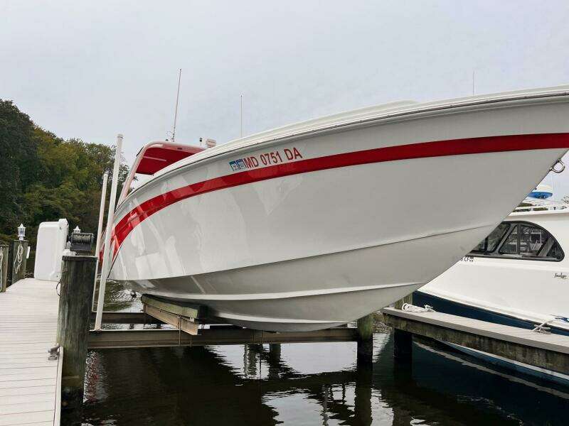 CAT 5 36ft Avanti Yacht For Sale