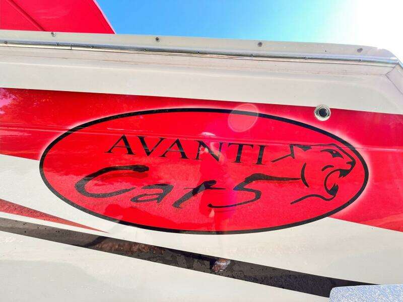 CAT 5 36ft Avanti Yacht For Sale
