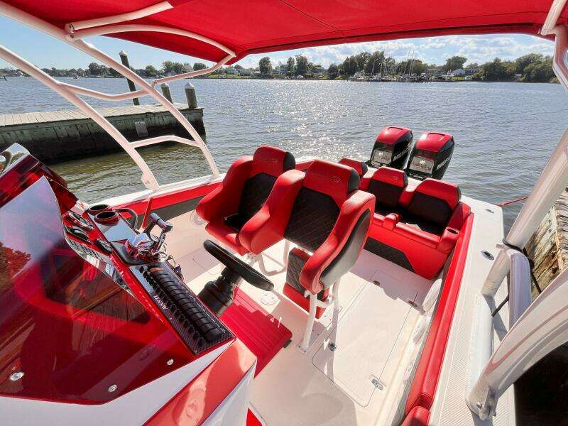 CAT 5 36ft Avanti Yacht For Sale