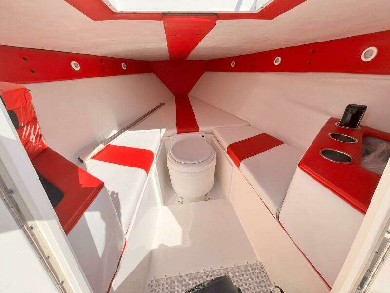 CAT 5 36ft Avanti Yacht For Sale
