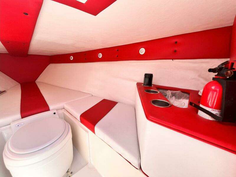 CAT 5 36ft Avanti Yacht For Sale