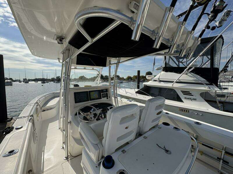 32ft Boston Whaler Yacht For Sale