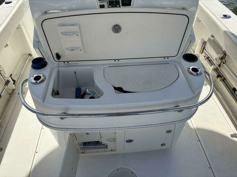 32ft Boston Whaler Yacht For Sale