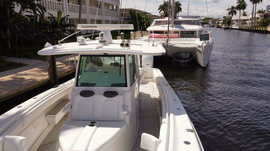 REEL COWBOY 42ft HCB Yacht For Sale