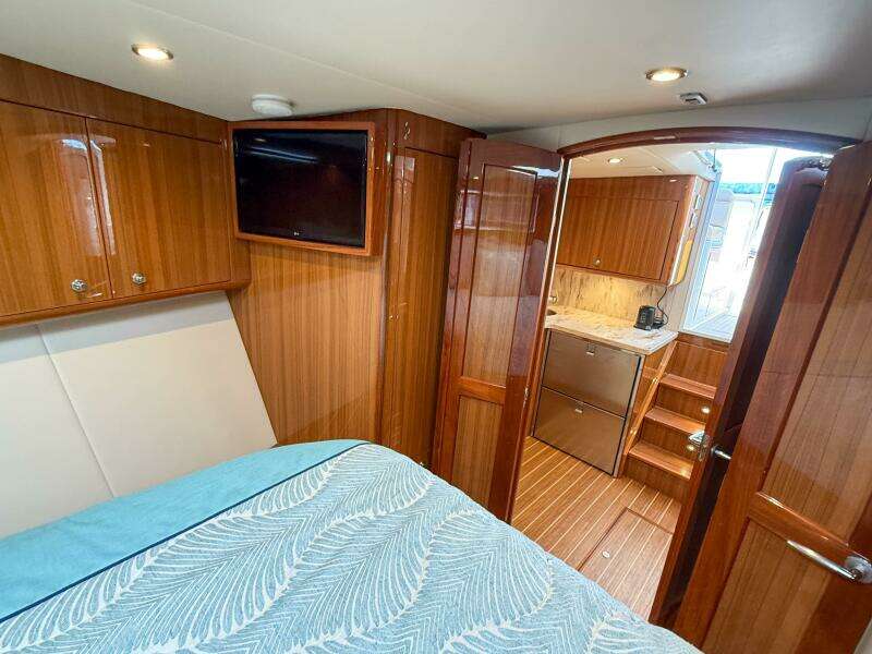 Bandit 38ft Viking Yacht For Sale