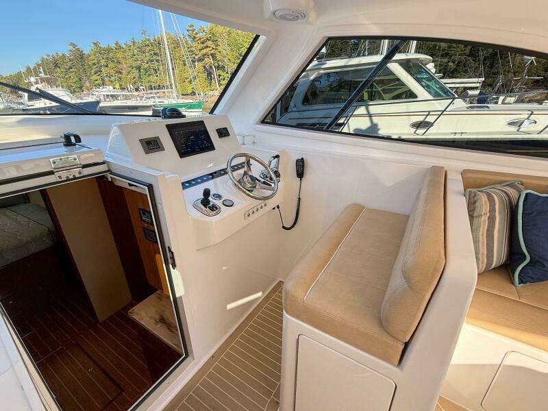 Bandit 38ft Viking Yacht For Sale