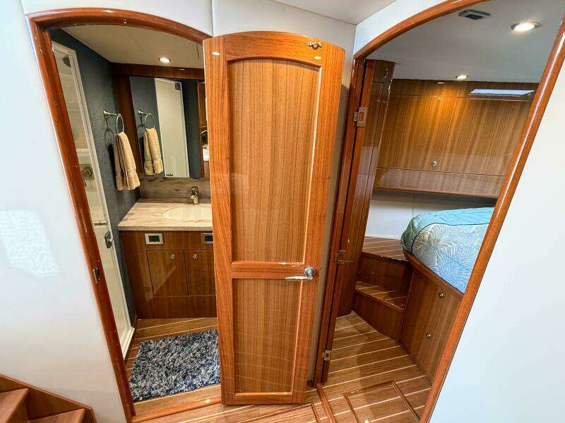 Bandit 38ft Viking Yacht For Sale