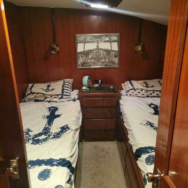 Sea Girl 53ft Hatteras Yacht For Sale