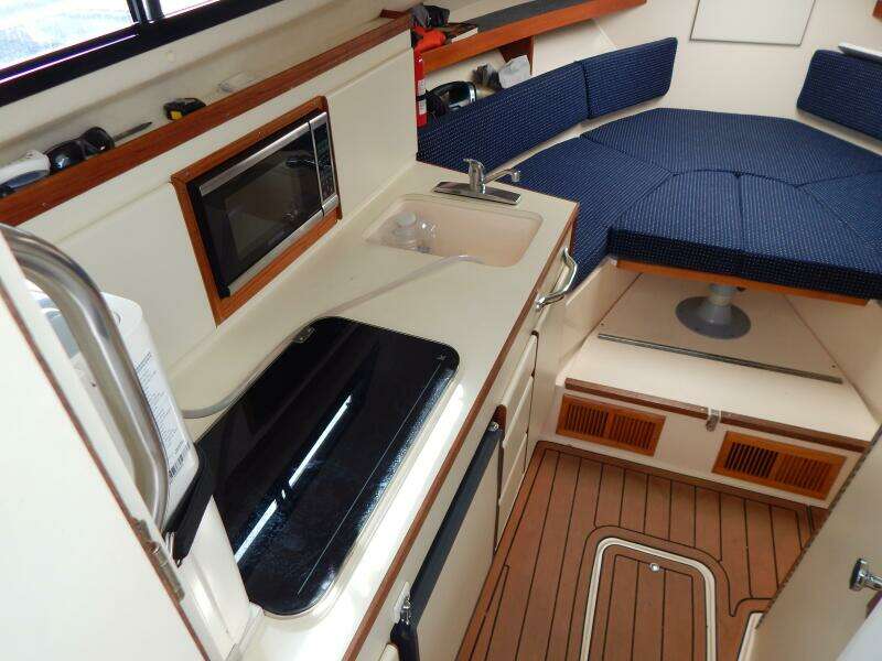 Rip Rap 27ft Phoenix Yacht For Sale