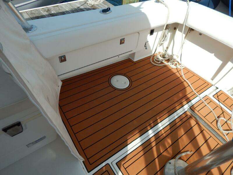 Rip Rap 27ft Phoenix Yacht For Sale