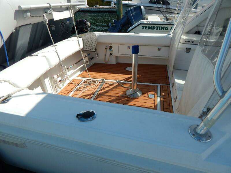 Rip Rap 27ft Phoenix Yacht For Sale