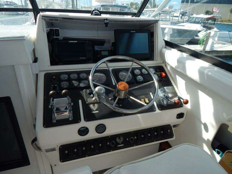 Rip Rap 27ft Phoenix Yacht For Sale