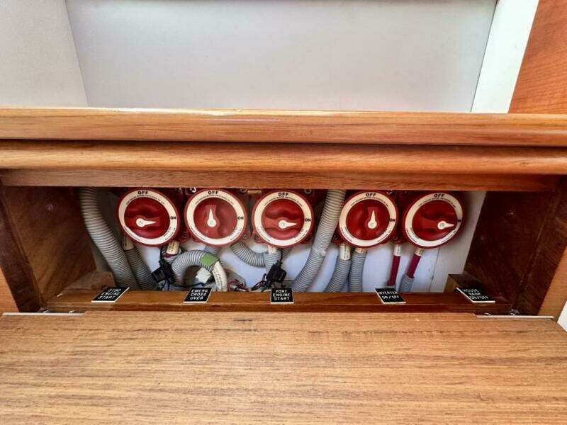 MAESTRO 38ft Lyman Morse Yacht For Sale