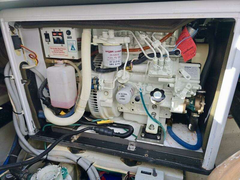 MAESTRO 38ft Lyman Morse Yacht For Sale