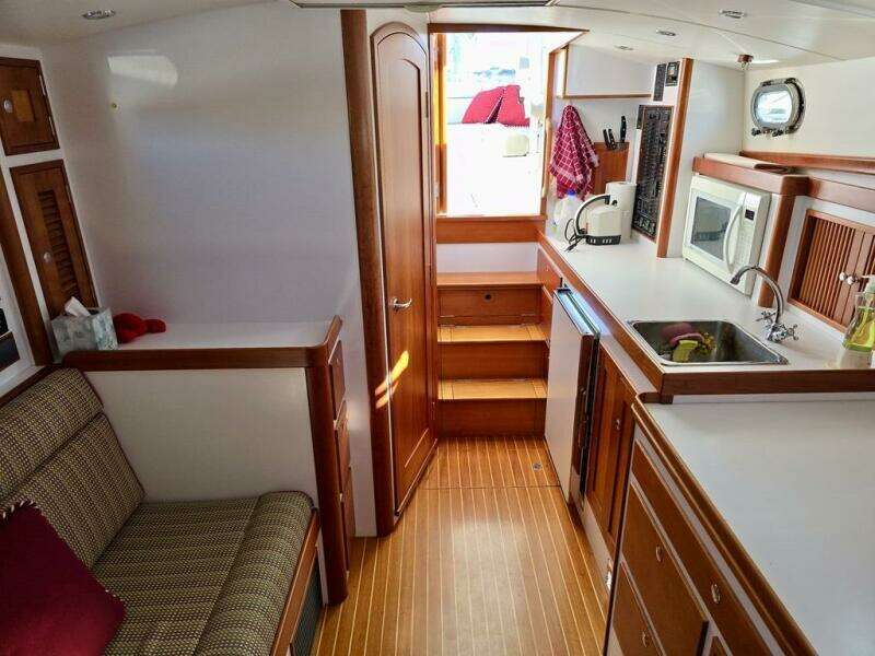 MAESTRO 38ft Lyman Morse Yacht For Sale