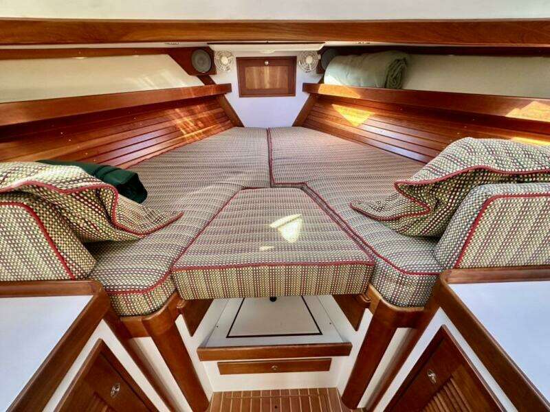 MAESTRO 38ft Lyman Morse Yacht For Sale