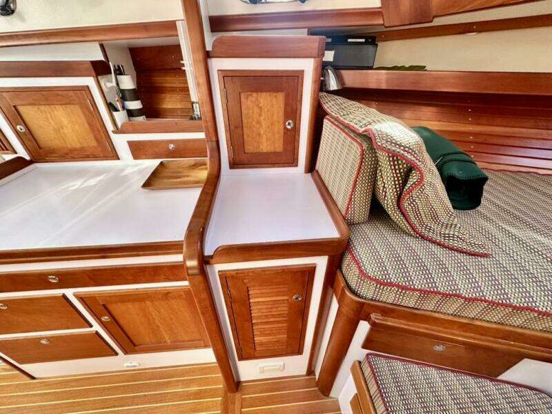 MAESTRO 38ft Lyman Morse Yacht For Sale